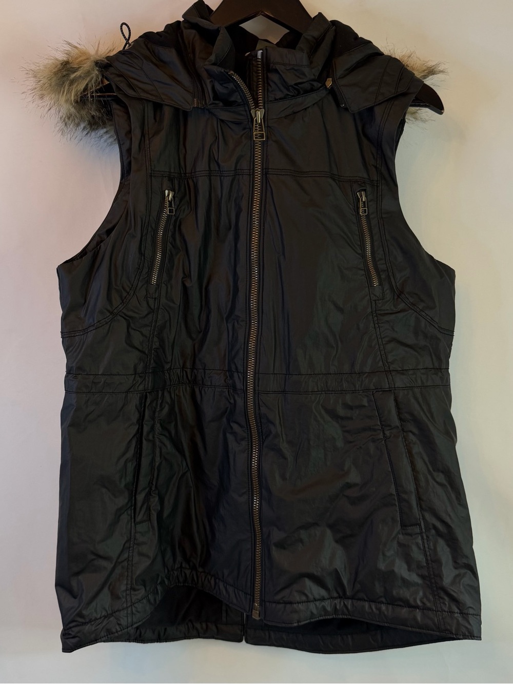 Athleta Alpine Air Hooded Vest Womens Large Black Faux Fur Trim Lined Zip